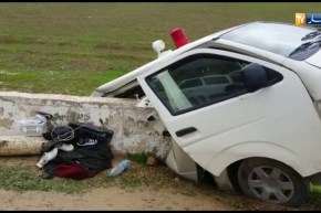 إنقلاب سيارة إسعاف كانت تنقل مريضة في تسمسيلت