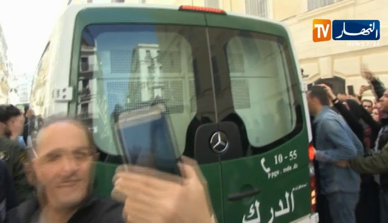 قاضي التحقيق بمحكمة سيدي امحمد يودع الإخوة “كونيناف” ومسير لشركة الحبس المؤقت