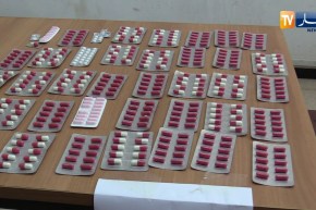 معسكر:  توقيف 6 مروجين للمخدرات والمؤثرات العقلية وحجز كمية من الكوكايين واقراص مهلوسة والعاب نارية