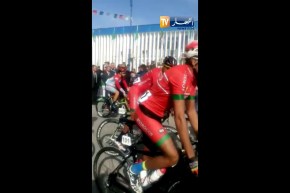 انطلاق السباق الدولي الزيبان للدراجات الهوائية ببسكرة