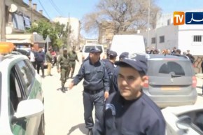 شاهد..لحظة وصول الإخوة “كونيناف” إلى سجن الحراش