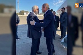 وزير الخارجية “صبري بوقادوم” يصل العاصمة طرابلس في إطار مسعى الجزائر لحل الأزمة الليبية سلميا