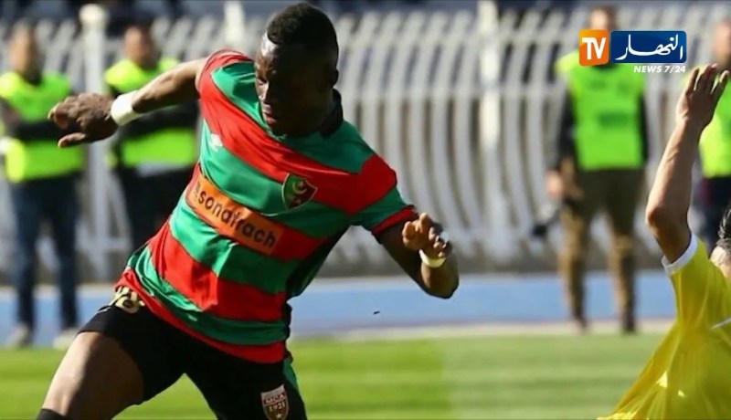 نادي أيك أثينا اليوناني يقدم عرضا رسميا لضم أليو دينغ من مولودية الجزائر