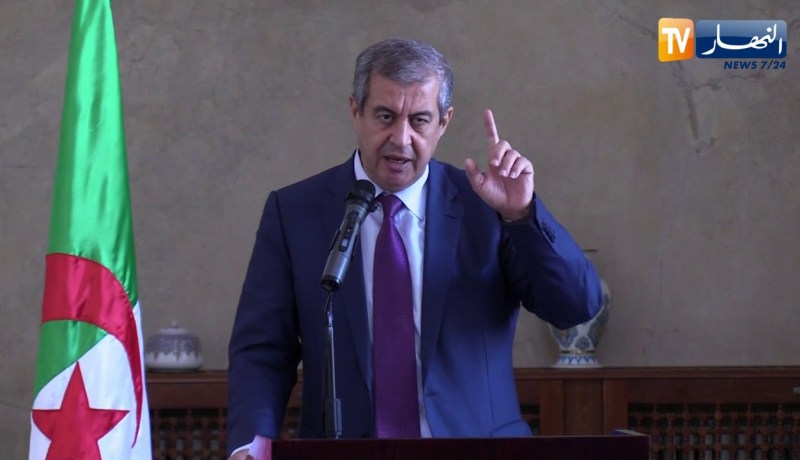 وزير الإتصال: لابد من الحوار الذي يمكن  البلاد من تنظيم إنتخابات شفافة و ديمقراطية