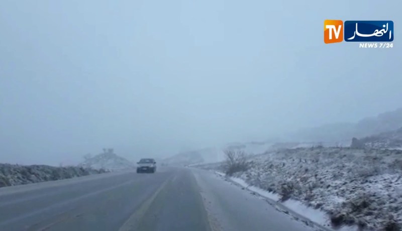 ميلة/ مشاهد لتساقط الثلوج ببعض مناطق الولاية