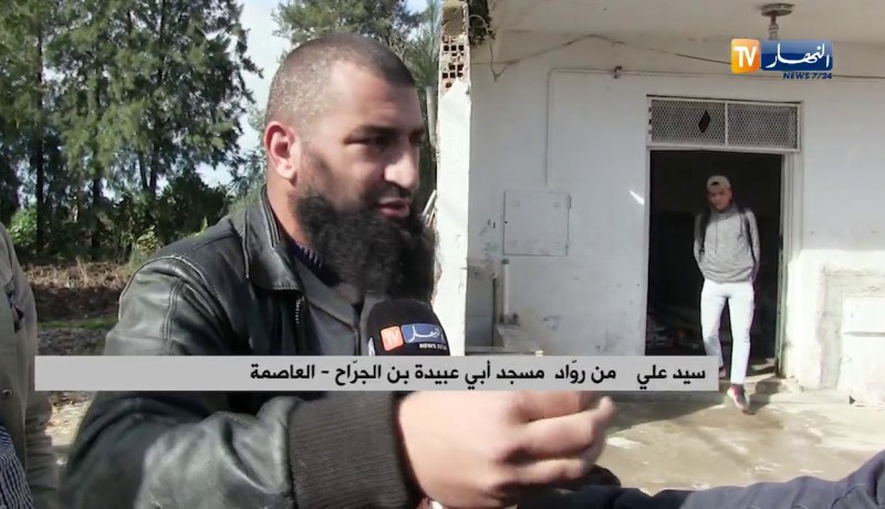 هكذا خرب “جوني” بيت وضوء مسجد أبي عبيدة بن الجراح.. هذه تبريراته !!