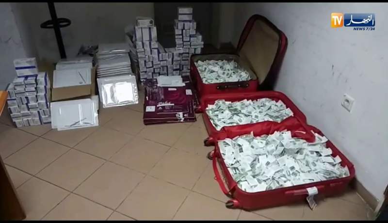 حجز معدات طبية بمطار هواري بومدين في العاصمة