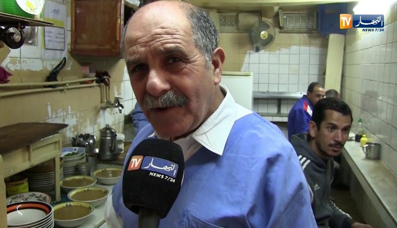 قسنطينة: “حمص دوبل زيت”..الطبق المفضل للسكان مع إقتراب الشتاء