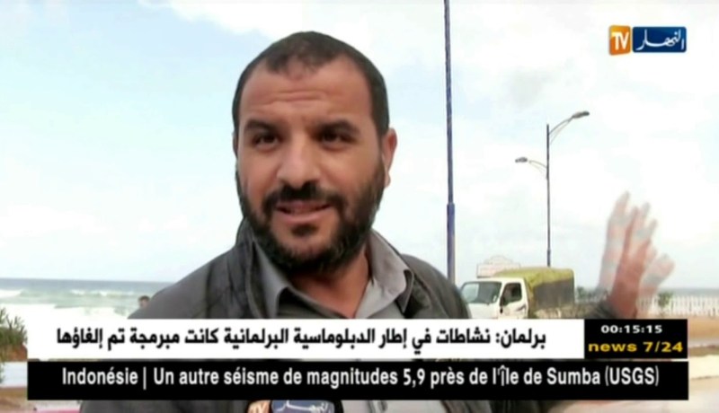 الأمطار والسيول تتسبب في تراكم الأوحال بالطرق بسكيكدة