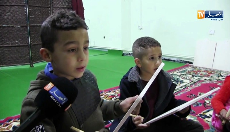 أم البواقي/ “عمار علاش”…إرادة قوية في حفظ كتاب الله كاملا