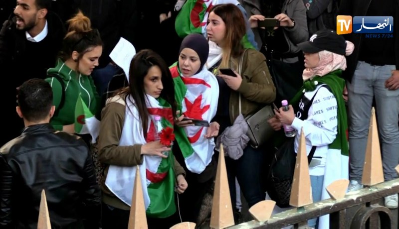 العاصمة: مسيرات سلمية للطلبة تطالب الرئيس بعدم الترشح لعهدة رئاسية جديدة