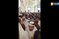شاهد..صلاة الجنازة على المرحوم عباسي مدني بمسجد محمد بن عبد الوهاب
