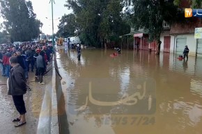 فيضانات تغمر الطريق الوطني27 الرابط بين قسنطينة و حامة بوزيان