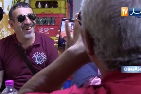 جزائريون: مقهى شارع شاغاس.. محطة الصم البكم لرد الأنفاس
