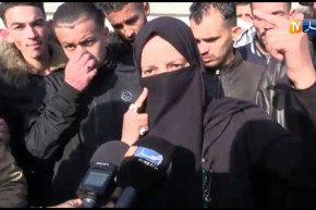 عمال مركب النسيج الجزائري التركي “تايال” يحتجون ويطالبون برفع الأجور