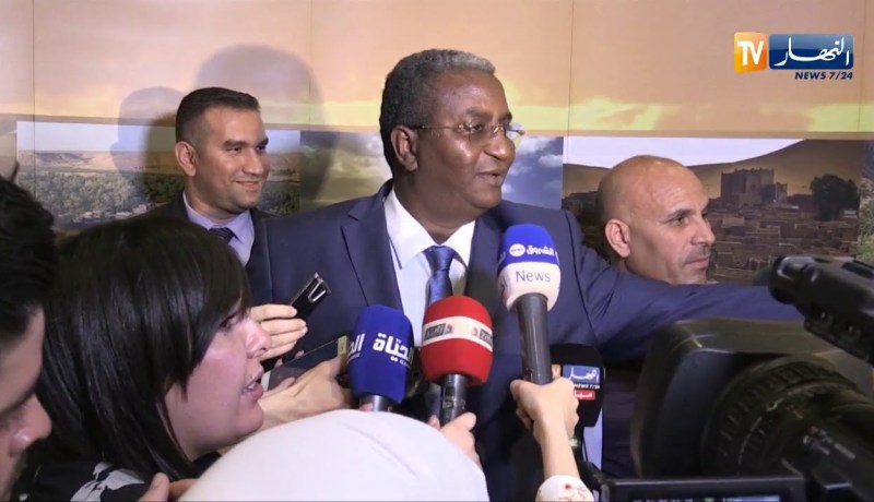 وزير السياحة.. يا بوعزقي كملت الهدرة هربت؟ ارواح تبان معايا كي نهدر