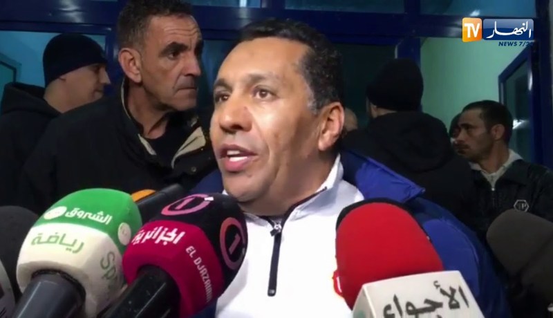 الطاوسي يطالب أنصار الشباب للحضور بقوة