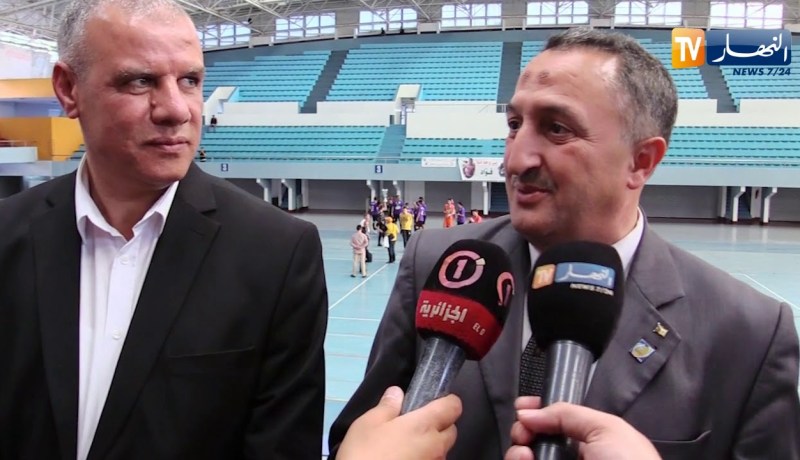 أمل قسنطينة يتوج بكأس الجزائر داخل القاعة على حساب مشعل بجاية