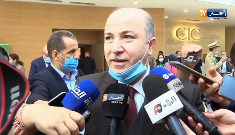 وزير المالية:  قمنا بإصلاحات عميقة في المنظومة  الجبائية وقانون الجمارك