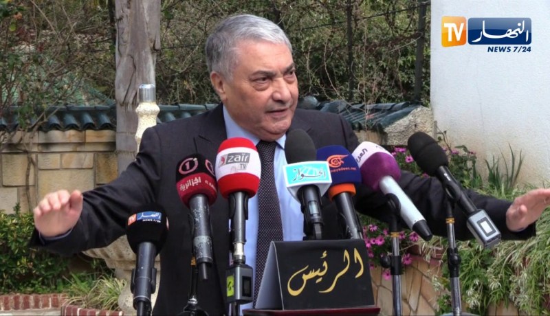 بن فليس: الشأن الجزايري داخلي وليس فرنسي