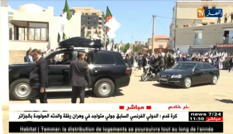 شاهد لحظة وصول موكب الرئيس بوتفليقة للزاوية البلقايدية بتيقصراين