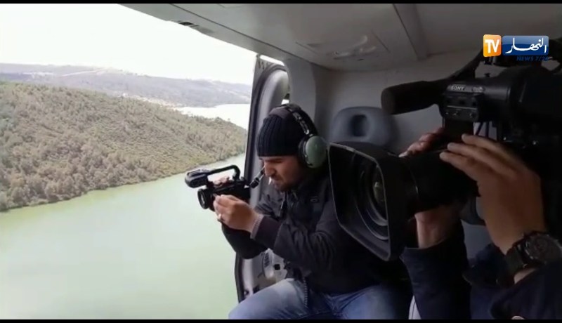 هكذا يصور صحفي النهار مناظر من السماء عبر الهيليكوبتر