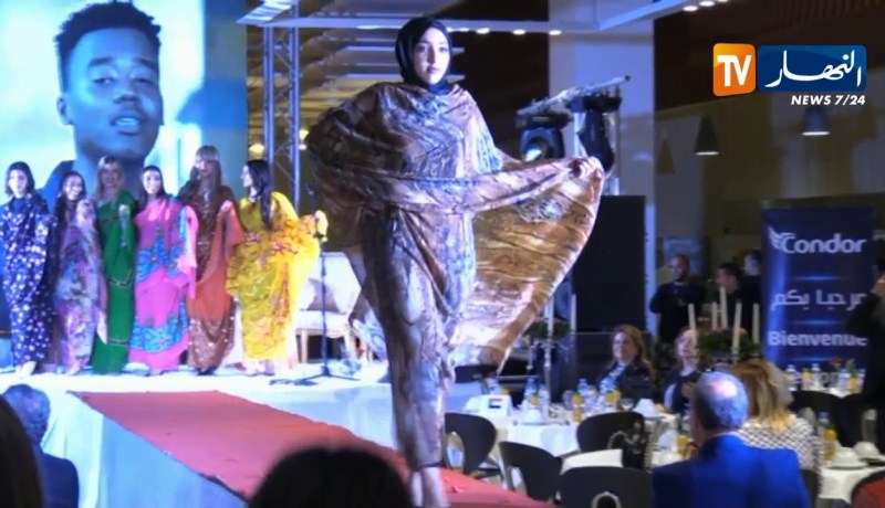 منوعات: عرض أزياء يمزج الثقافات المختلفة