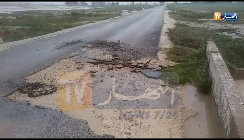 ندوة صحفية لرئيس الإتحاد الجزائري لكرة القدم خير الدين زطشي ـ سطيف