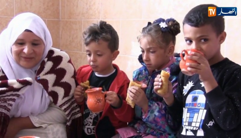 المسيلة/ الشخشوخة والمهراس..عادات العائلات الحضنية للإحتفال بالمولد النبوي الشريف