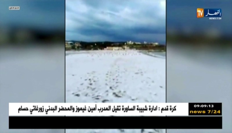 عين تموشنت : مشاهد بعدسة هواة ترصد تساقط الثلوج على شاطئ شقرون