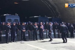 غلق النفق الجامعي “غار الحراك” من طرف قوات الأمن