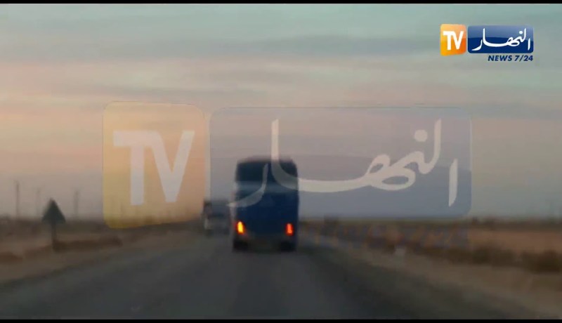 الوادي.. شاهد حافلة تسير بسرعة جنونية  في أخطر طريق بالولاية