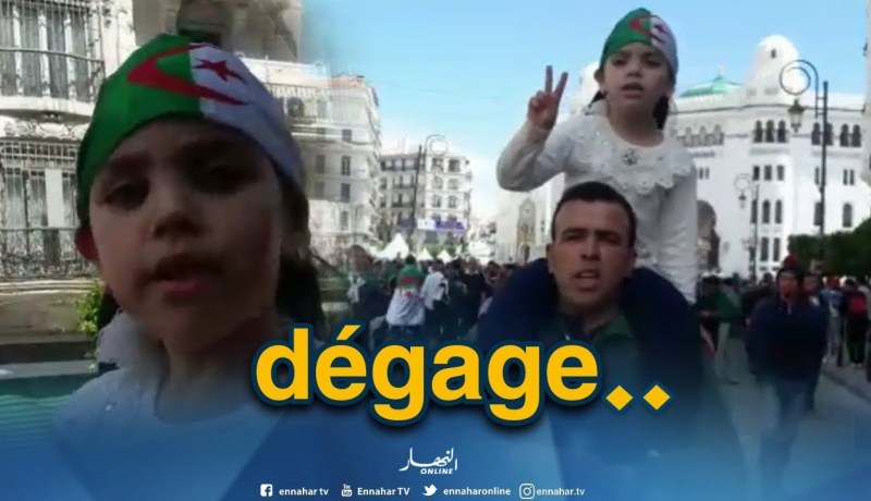 طفلة تصنع الحدث في مسيرة الجمعة العاشرة
