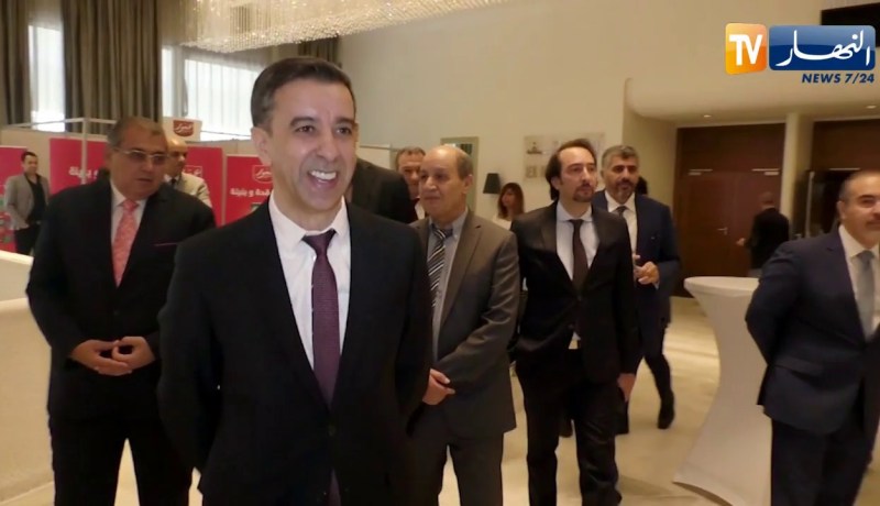 الحراك الشعبي يعصف بمنتدى الأفسيو والشرطة تعتقل رجل الأعمال علي حداد