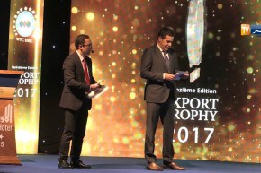 وزير التجارة يعلن عن الفائز بجائزة أحسن مصدر