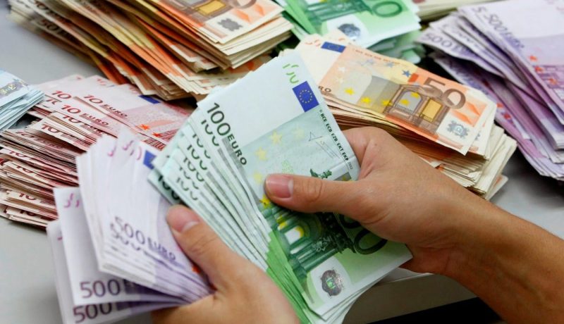 أمن وهران يوقف رعية إفريقية بحوزته 30 ألف أورو