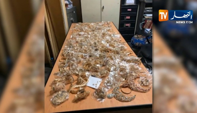 وهران/ الجمارك تحجز أزيد من 13 كلغ من الذهب بمطار “أحمد بن بلة”