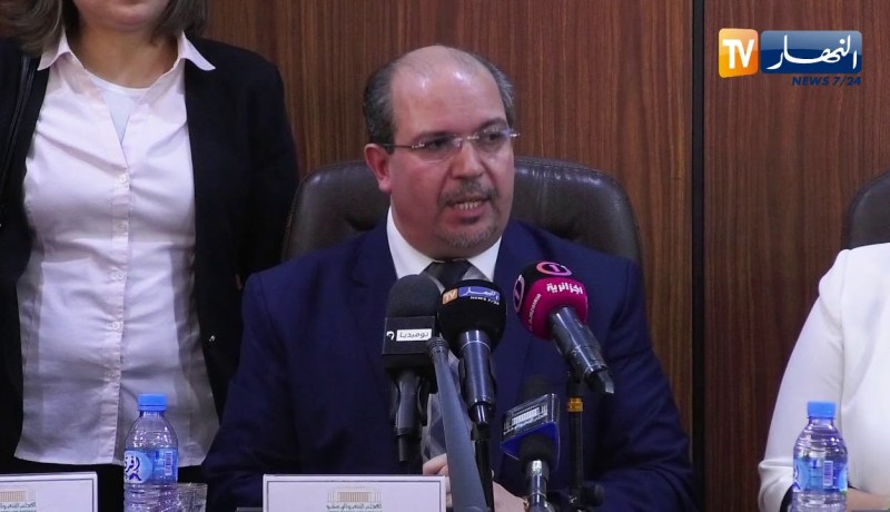 محمد عيسى: لا زيادات في أجور الأئمة