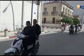 أصحاب الدراجات النارية بالبليدة ينظمون مسيرات خاصة بهم مطالبين برحيل النظام