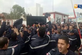 أعوان الحماية المدنية يرفضون الحوار قبل تنحية المدير العام للحماية المدنية لولاية الجزائر