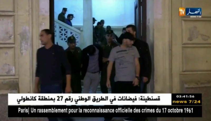 لحظة خروج المتهم المدعو “جمال الشاوي” من محكمة سيدي امحمد