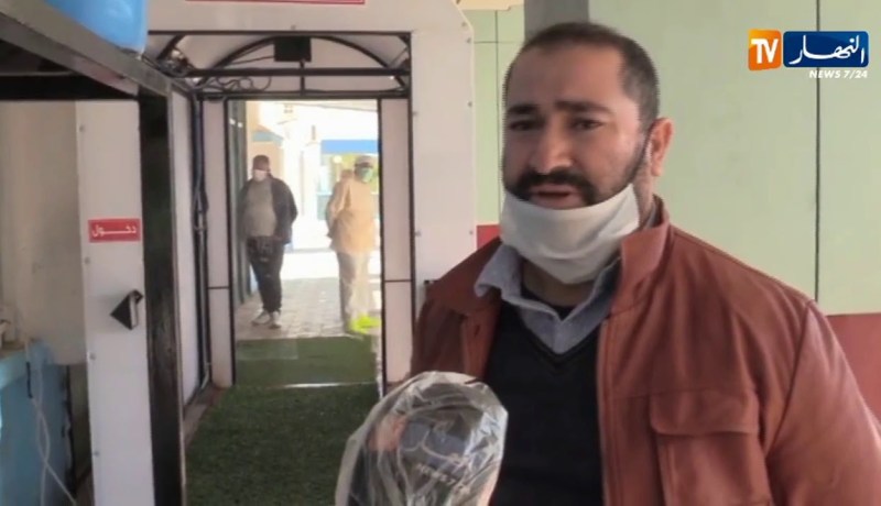 برج بوعريريج: صناعة ممر للتعقيم.. هبة أخرى للمتطوعين لدعم المؤسسات الصحية