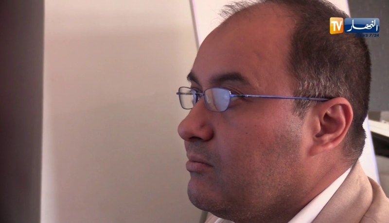 الذباب الإلكتروني…بين الشك والحقيقة تبقى وسيلة تدمير