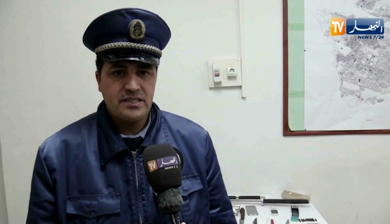 البيض: حجز أسلحة بيضاء ومخدرات ومبالغ مالية خلال مداهمة لمصالح الأمن