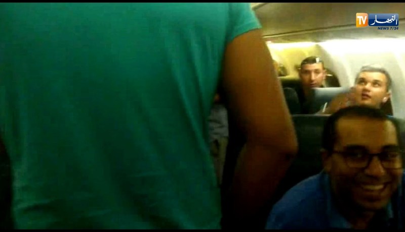 بسبب خلل تقني للمرة الثانية..مسافرون يرفضون السفر في طائرة الخطوط الجوية الجزائرية