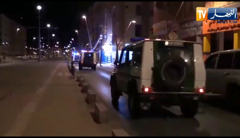 ورقلة: الدرك يقوم بدوريات ليلية للسهر على تطبيق الحجر الصحي بالولاية