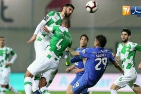 حليش يطرد ومهدد بعقوبة قاسية بعد تدخله الخشن وإحتجاجه على الحكم