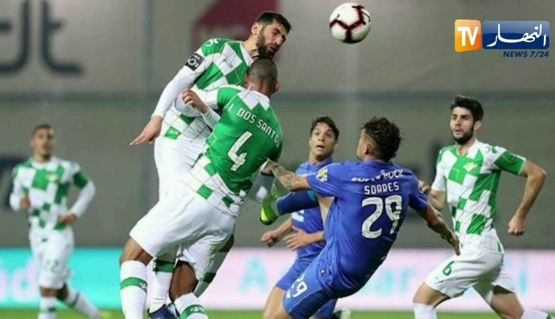 حليش يطرد ومهدد بعقوبة قاسية بعد تدخله الخشن وإحتجاجه على الحكم