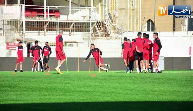 إتحاد العاصمة يواصل التحضيرات الجدية قبل مواجهة الداربي أمام شباب بلوزداد