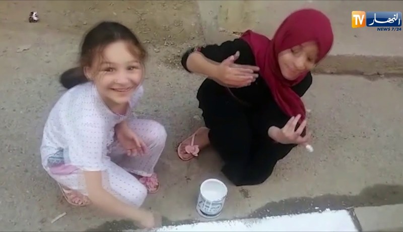 طالع هابط: عندما تنجز البراءة ما عجز عنه المسؤولون..  شاهد